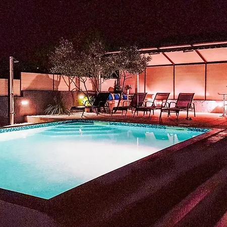 Katina With Private Pool Daire Zadar