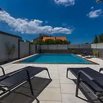 Appartamento Katina With Private Pool