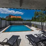 Katina With Private Pool * 扎达尔