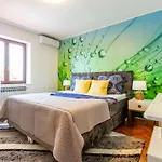 Appartamento Katina With Private Pool