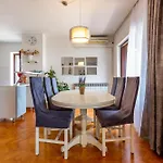 Appartamento Katina With Private Pool Zara