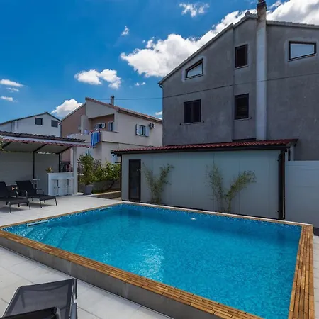 Katina With Private Pool * Ζαντάρ