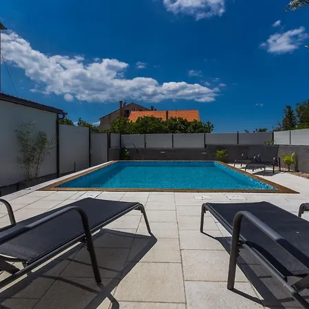 Διαμέρισμα Katina With Private Pool