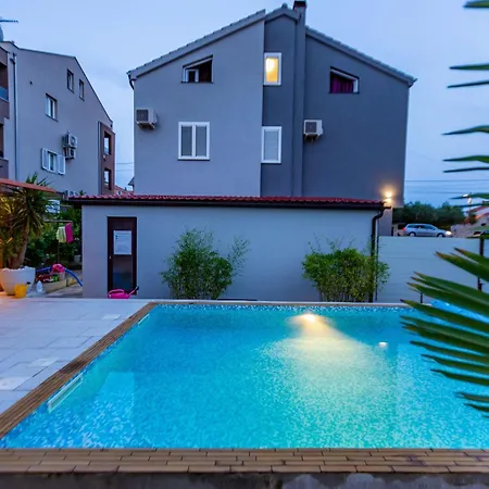 Katina With Private Pool 公寓